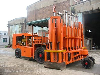 水泥路多錘頭破碎機價格碎石化技術(shù)江西撫州上饒鷹潭九江南昌宜春濰坊萬潔