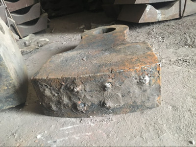 耐磨合金箱式破碎機錘頭 提升粉碎設備性能的關鍵配件